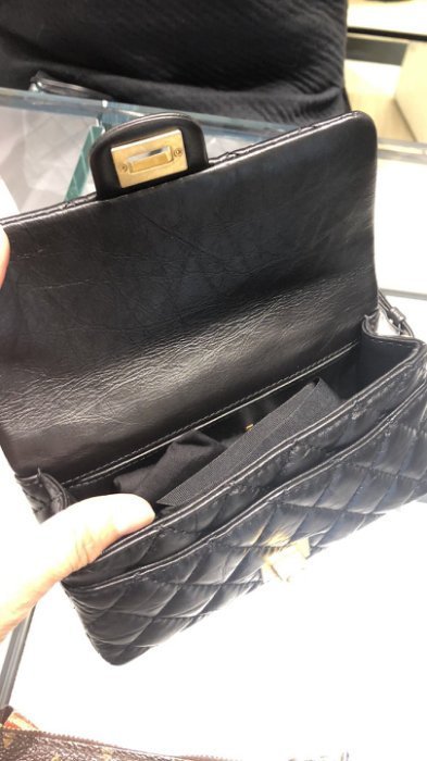 Chanel A57791 Chanel Bi Quilted Waist Bag 鍊帶腰包 2.55 黑金鏈