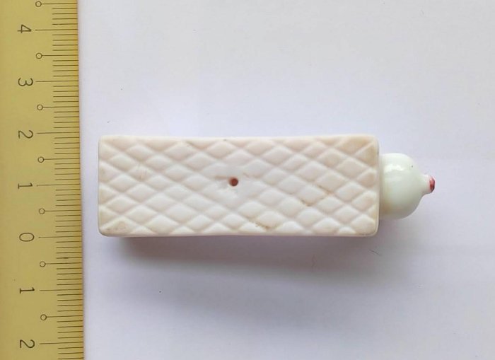 白兔毛筆架   筷架   大約三四十年前製品