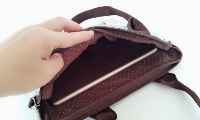 【YOGSBEAR】V 台灣製造 手提袋 7~10吋 平板袋 手提包 筆電包 斜背包 YG07