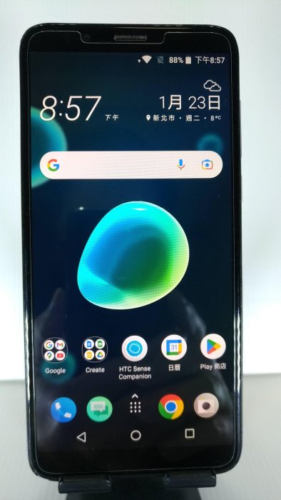 八成五新HTC Desire 12+ 3G/32G 紫色 6吋 HD+ IPS 18：9全螢幕 1,300萬畫素雙鏡頭