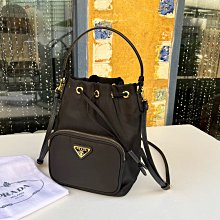 美麗堡精品 PRADA OUTLET 1N1864 迷你尼龍款手提/斜背/側背水桶包 黑色(現貨)全新真品