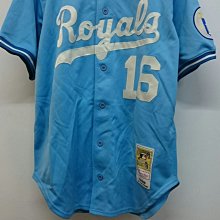 M&N 皇家隊BO JACKSON 球員紀念版球衣 收藏釋出