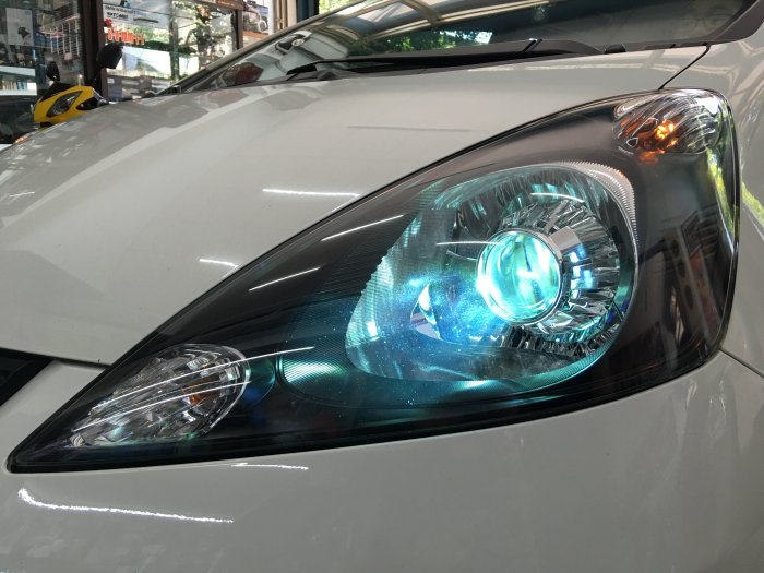 翔宸自動車照明設計 雙光源變光一秒切換鹵素 客製化魚眼 HID LED 光圈 鋼鐵極光魚眼 流水日行燈