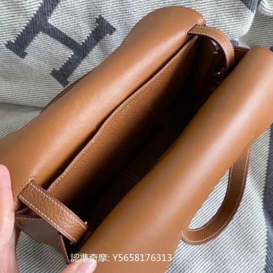 二手正品 HERMÈS Halzan 31cm 愛馬仕 駝色全皮金釦五用包 斜背包