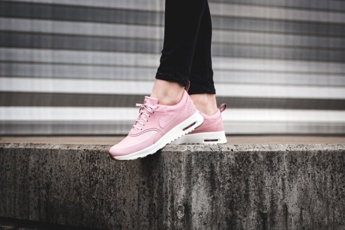 Nike WMNS Air Max Thea Premium 粉