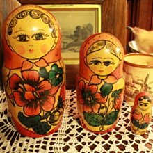 【家與收藏】賠售特價稀有珍藏手工手繪木作古董俄羅斯娃娃擺飾/3件組4