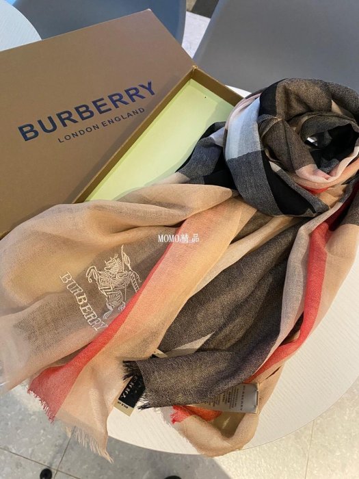 特賣- 潮牌Burberry/巴寶莉 英倫都會時尚 戰馬羊毛保暖圍巾 披肩 顏色5 outlet