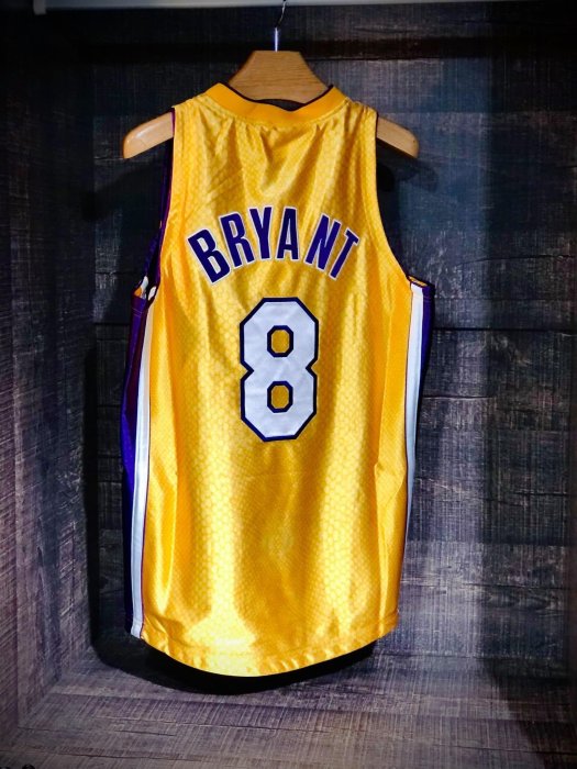 Mitchell & Ness "Kobe Bryant" 籃球名人堂 8/24 雙面紀念 球褲 (雙面穿)