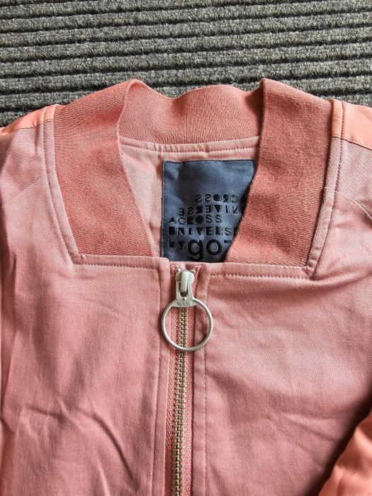**粉色專櫃品牌gozo外套**出清199起標  都是高品質的寶~歡迎來挖寶~~~