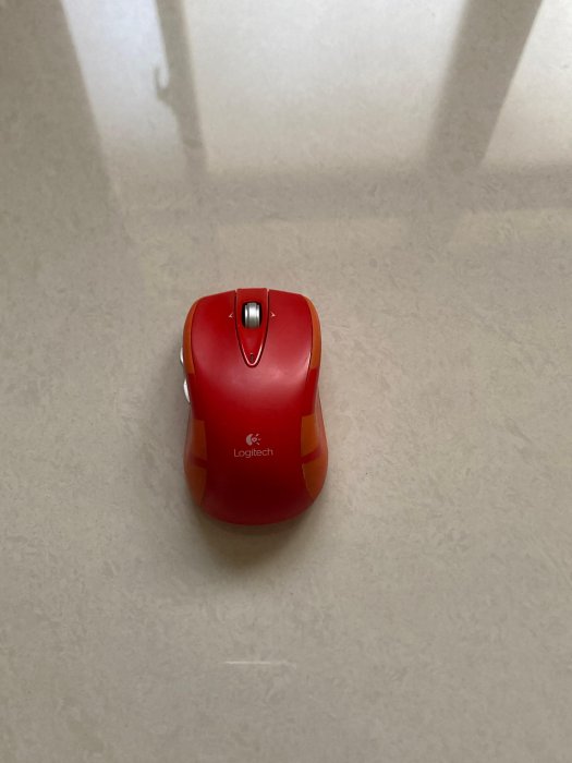 羅技Logitech 滑鼠 Unifying 無線雷射滑鼠 2.4 GHz USB  紅色 (M545)