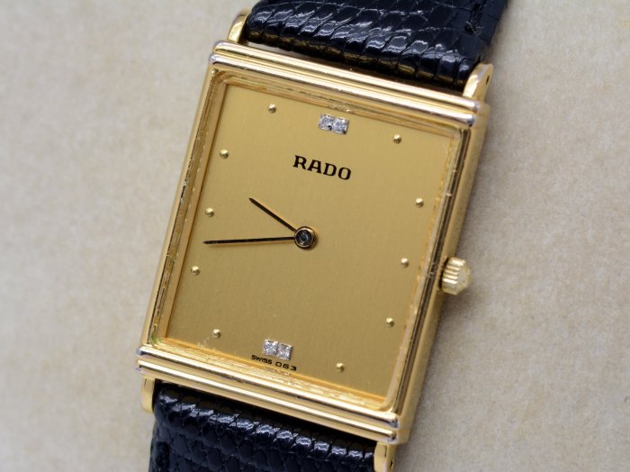 《寶萊精品》RADO 雷達表金黃方長型石英女子錶