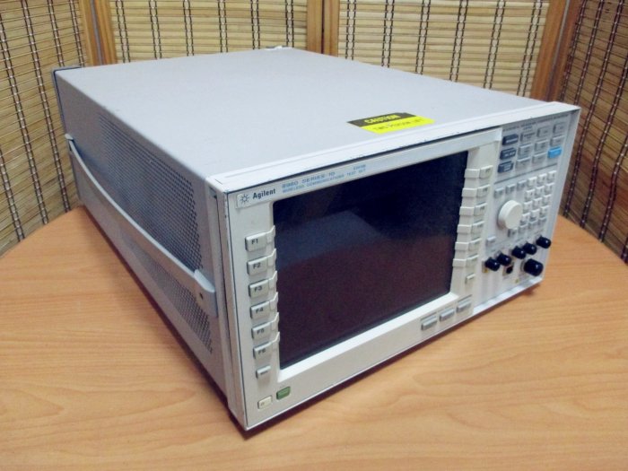 康榮科技二手測試儀器領導廠商Agilent E5515B Opt:002 GSM/GPRS/AMPS/WCDMA