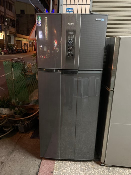 [中古] 聲寶 580L 雙門變頻冰箱 修冰箱 修理冰箱 維修冰箱 充冷煤 台中大里二手冰箱 台中大里中古冰箱