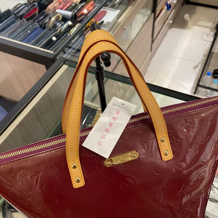 ⭐️ 香榭屋精品店 ⭐️ LV Louis Vuitton 暗紅色漆皮金牌拉鍊水餃包 手提包 (XB8971)