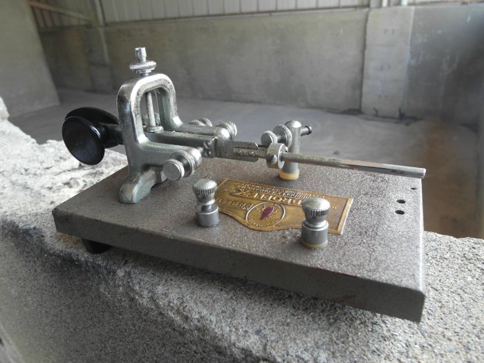 早期--摩爾斯電碼--發報器-電鍵-無線電-軍--眷村---美國製-Vibroplex 臭蟲 Original Standard 半自動電鍵--手鍵--品如圖