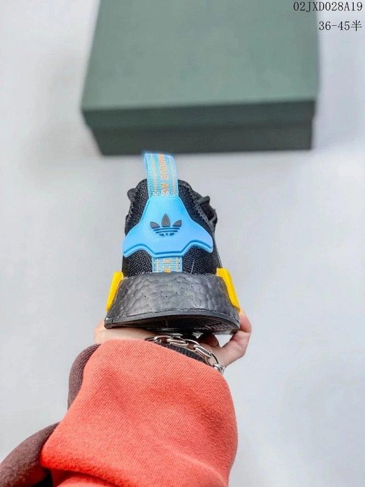 阿迪達斯Adidas NMD_R1經典系列 彈力針織鞋面高彈BOOST顆粒大底