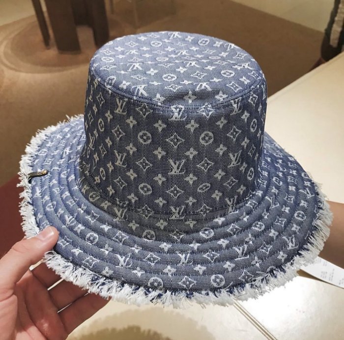 Louis Vuitton Bobbygram Hat (M76530)