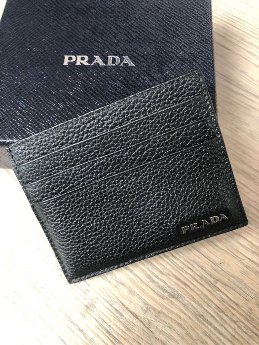 超新真品 Prada 黑色 信用卡夾 6卡夾 可放鈔票