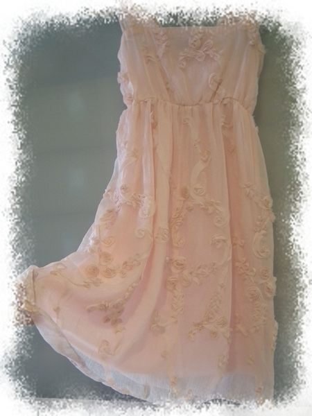 O L~♥ ♡ 諾*薇*雅~~♥ ♡ 雜 誌 款~雪紡紗短袖水粉色浪漫氣質洋裝~有內裡