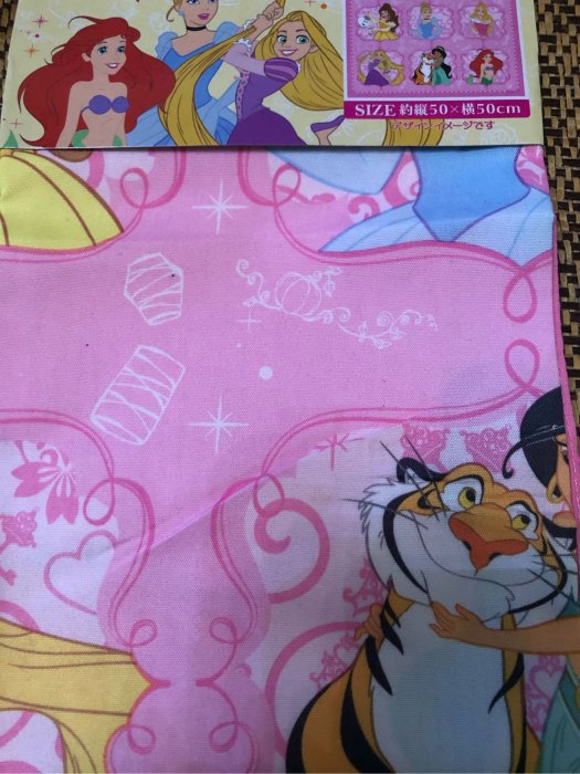 日本 正版 大創 迪士尼 便當巾 桌巾 餐墊 手帕 萬用方巾 便當包巾 包袱布 奇奇蒂蒂米奇米妮 怪獸大學 公主