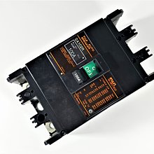 [銀九藝] 日本製 FUJI 富士 SA102R 2P 100A AC 660V 安全開關 無熔線斷路器 (1)