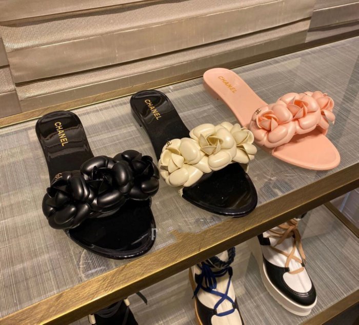 Chanel sneakers CC logo 山茶花拖鞋 38