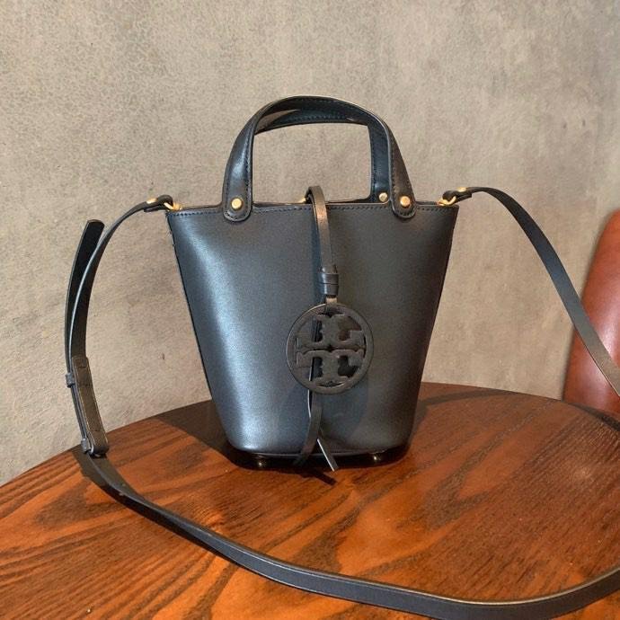 1220:) 美國正品代購?熱銷中 TORY BURCH  TB MILLER HOBO 1902 牛皮小水桶包 逛街包 手提包