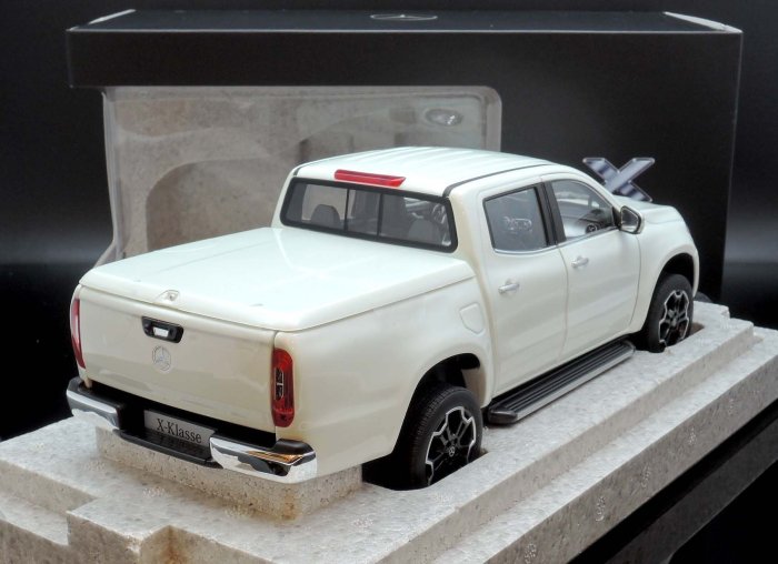 M.A.S.H】現貨特價原廠Norev 1/18 Mercedes-Benz X-Class white