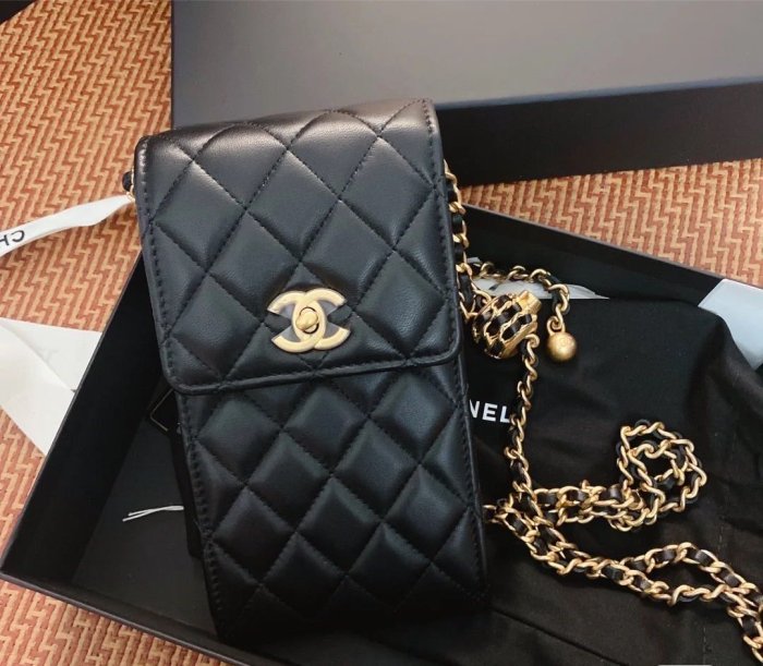 Chanel 香奈兒包 核桃金球手機包 黑 現貨