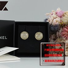 ☆優買二手精品名牌店☆ CHANEL AB9009 金色金屬 圓形 樹脂 水鑽 LOGO雙C鈕扣 小香 耳環 耳針 全新