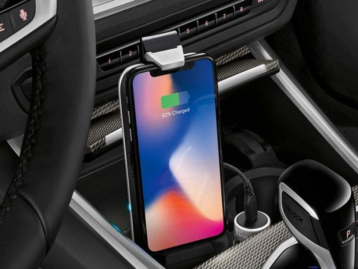 【樂駒】BMW 原廠 新款 車用 車內 通用 無線 充電座 Wireless charging station