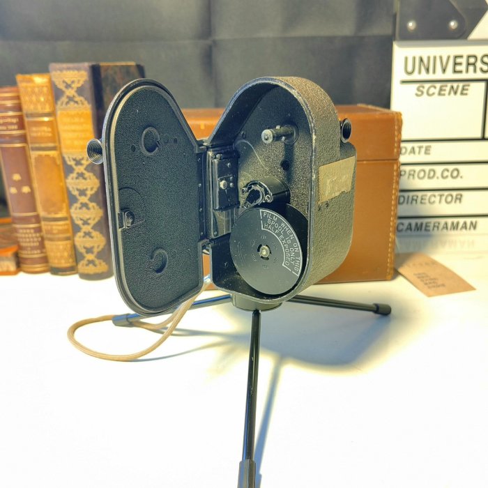 古董美國Revere 8毫米電影膠片攝影機3鏡頭帶箱