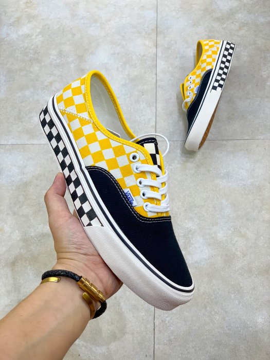 Vans 範斯SURF CHECK AUTHENTIC黃黑拼色棋盤格子帆布情侶鞋MU6U6T 帆布鞋 懶人鞋—Nice me耐覓潮裝館