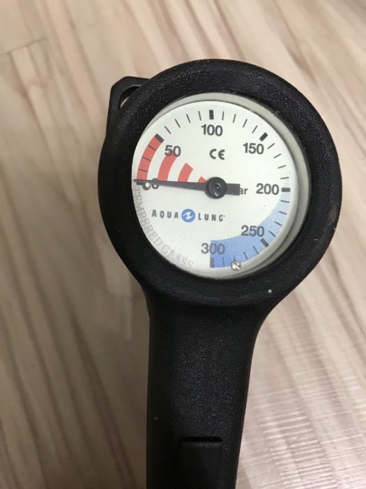 AQUALUNG CALYPSO 水精靈 調節器組 AQUA LUNG 殘壓單錶 近全新 潛水調節器 一年保固