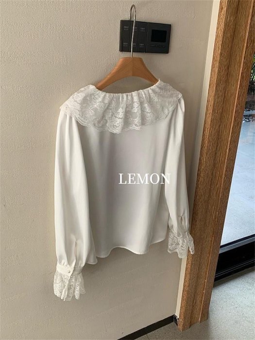 ☻☺現貨☺☻LENON🍋檸檬家蕾絲荷葉翻領上衣