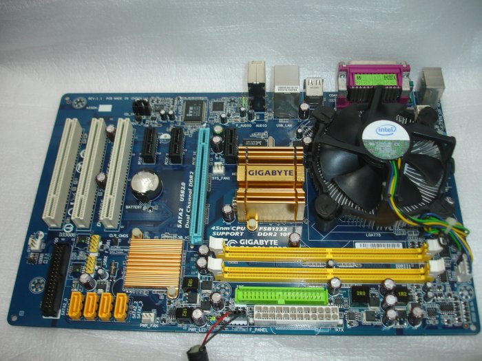 技嘉GA-P31-ES3G主機板 + Intel Pentium E5400 2.7G雙核心CPU含風扇
