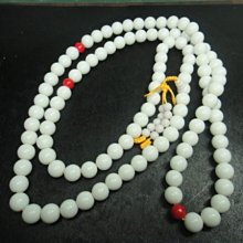 【競標網】高檔漂亮白玉琉璃108顆10mm唸珠(回饋價便宜賣)限量10組(賣完恢復原價300元)