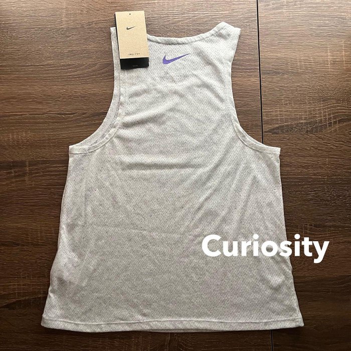 【Curiosity】NIKE 越野跑步背心上衣 淡淺灰色 S號 $1980↘$1199免運