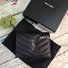 《真愛名牌精品》YSL 668290 黑色 牛皮 銀字logo 扣子短夾 **全新品*代購