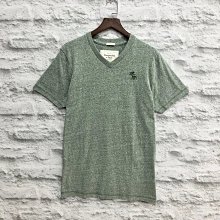 Maple麋鹿小舖 Abercrombie&Fitch ＊ AF 灰綠色V領素面麋鹿LOGO短T＊(現貨XXL號)