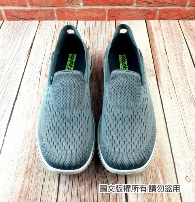 【琪琪的店】SKECHERS 男款 GO WALK 5 套入款 半拖鞋 踩後跟 休閒鞋 健走鞋 55523CHAR 灰