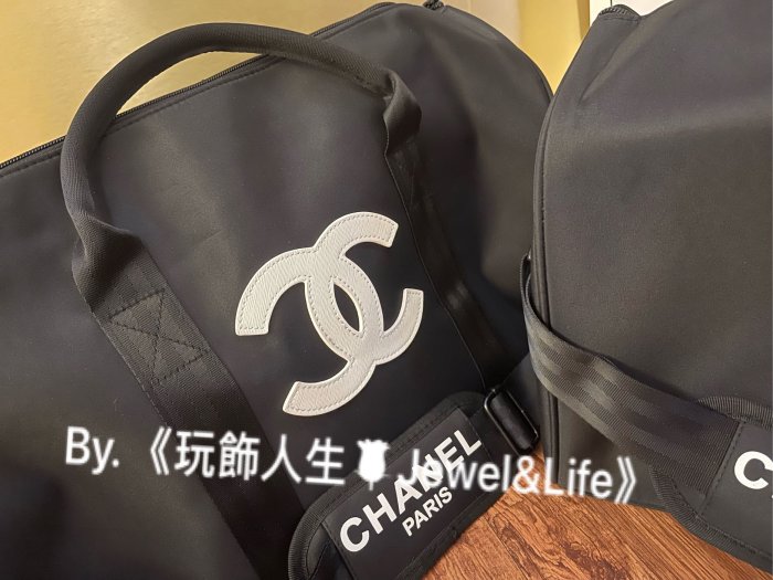 品牌VIP經典贈品MAKE UP系列💯 Chanel 超美 基本款皮質LOGO 加厚尼龍防潑水材質 黑白配色 旅行袋 斜背包 行李袋