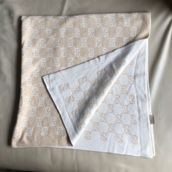 [熊熊之家3]保證正品 GUCCI 100% cashmere 雙面G LOGO  小毛毯