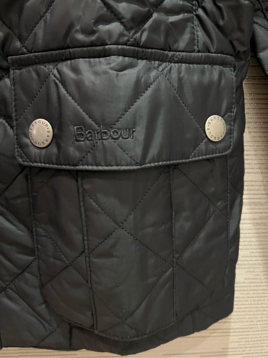【EZ兔購】正品 Barbour 英國 百年品牌 格紋 菱格紋 風衣 外套 現貨 S