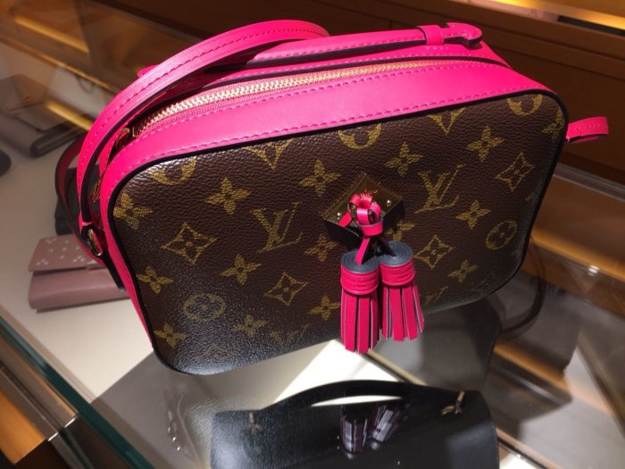 全新現貨Louis Vuitton saintonge lv m43555 新上市黑色拼老花流蘇相機包