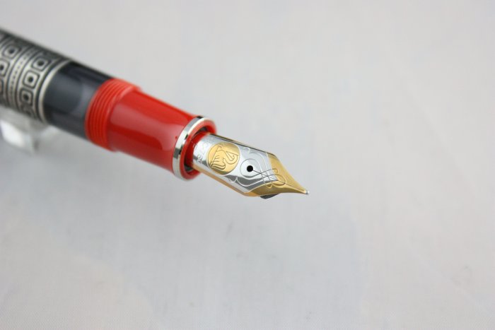 Pelikan 百利金 限量 M910 大銀雕鋼筆 18K F尖