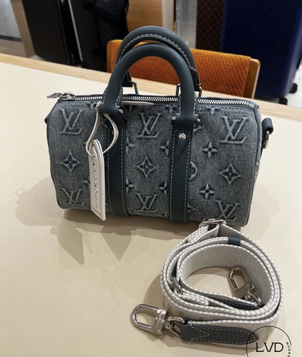 LV M22762 Keepall Bandouluere 25 牛仔包