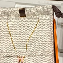 【巴黎王子1號店】《Hermes》愛馬仕 經典橢圓 Pop H Logo 粉紅色+金鍊 琺瑯項鍊~預購