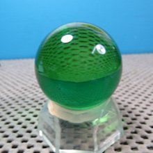 【競標網】天然漂亮火山(綠色)琉璃球50mm(贈座)(天天超低價起標、價高得標、限量一件、標到賺到)