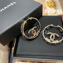 《真愛名牌精品》CHANEL AB7833 香檳金圓形皮穿鍊logo耳環 *全新*代購